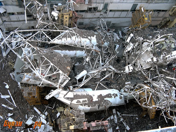The collapsed Hangar 112