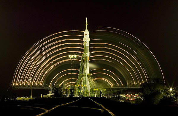 Soyuz TMA-01 launch